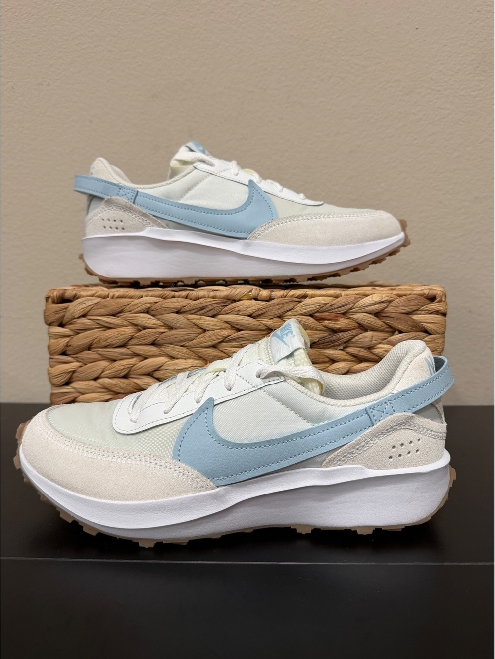 Size 8.5 - Nike Women’s Waffle Debut “White Blue Gum”